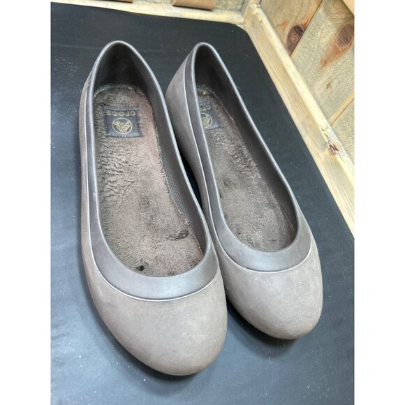 Crocs Womens Brown Flats With Fuzzy Lining Size W9 Comfortable Slip-On Shoes - Picture 2 of 7